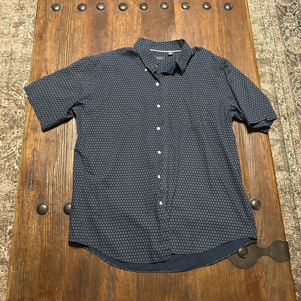 Arrow Men's Dark Blue Geometric Shirt
